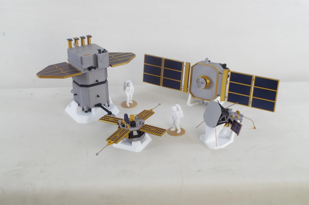 support pédagogique en 3D de satellites