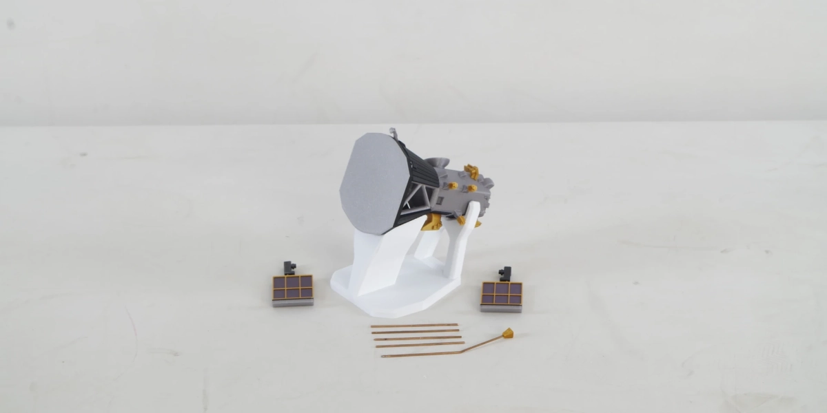 support pédagogique en 3D de satellites Scalae maquette